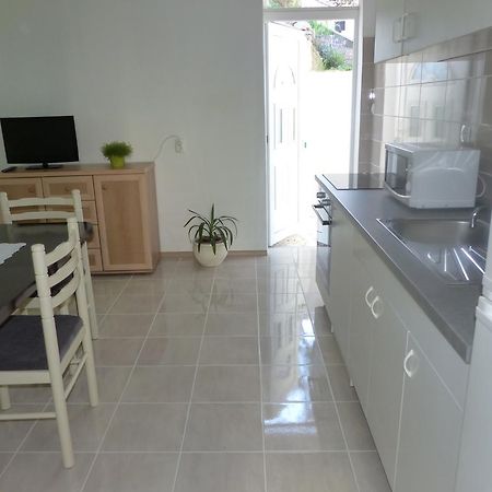 Apartments Smiljana オミシュ エクステリア 写真